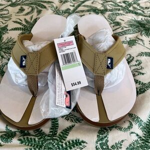 NWT Vineyard Vines Classic Leather Flip Flops